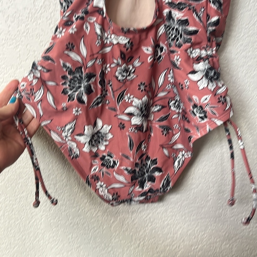 Kona Sol One Piece Bathing Suit Floral Pink Black Size Medium - Picture 7 of 13
